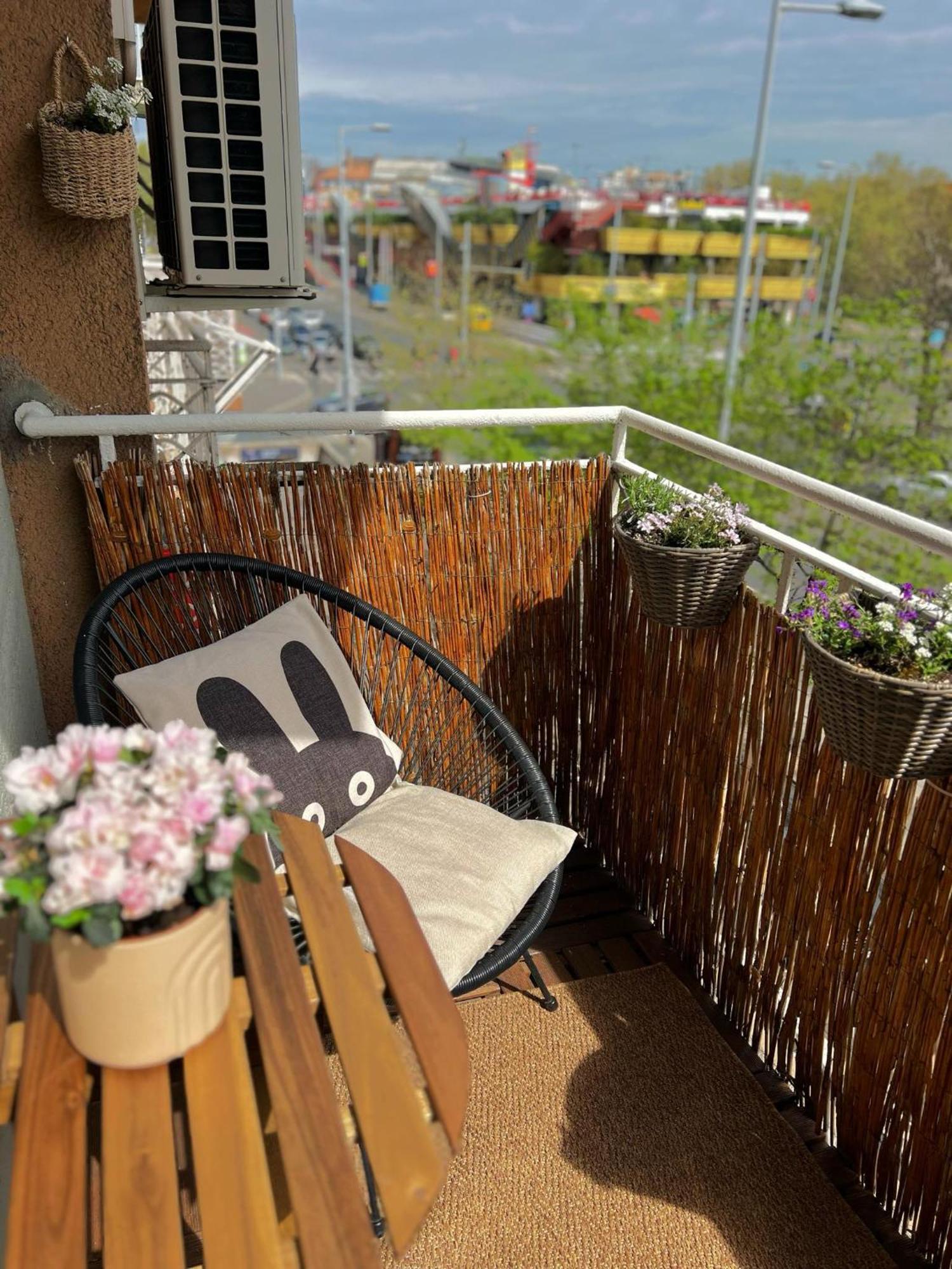 West Budapest Apartman Экстерьер фото