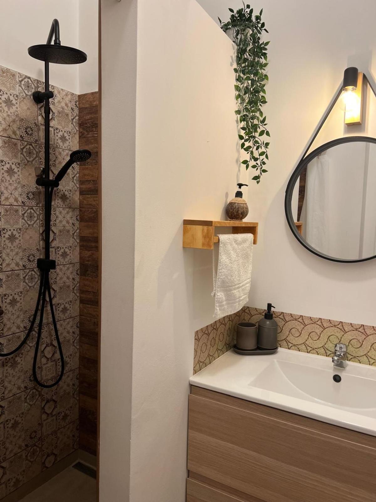West Budapest Apartman Экстерьер фото